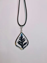 Load image into Gallery viewer, Blue Leaf Necklace