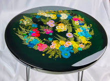 Load image into Gallery viewer, 18” Wildflower Flutter Table