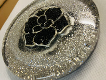 Load image into Gallery viewer, Black Flower Coaster